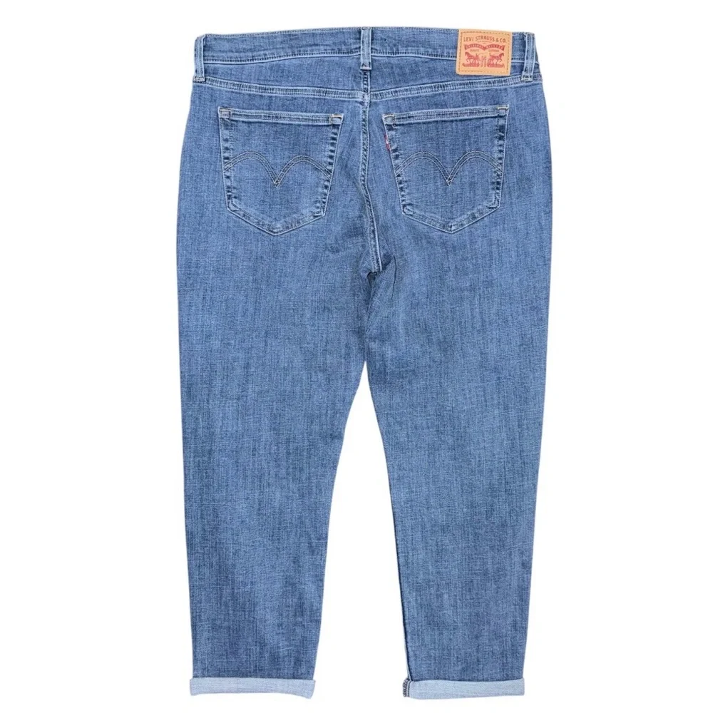 Levi’s Boyfriend Mid Rise Women’s Jeans Sz 31 x 27 Lapis Gem Medium Wash Stretch